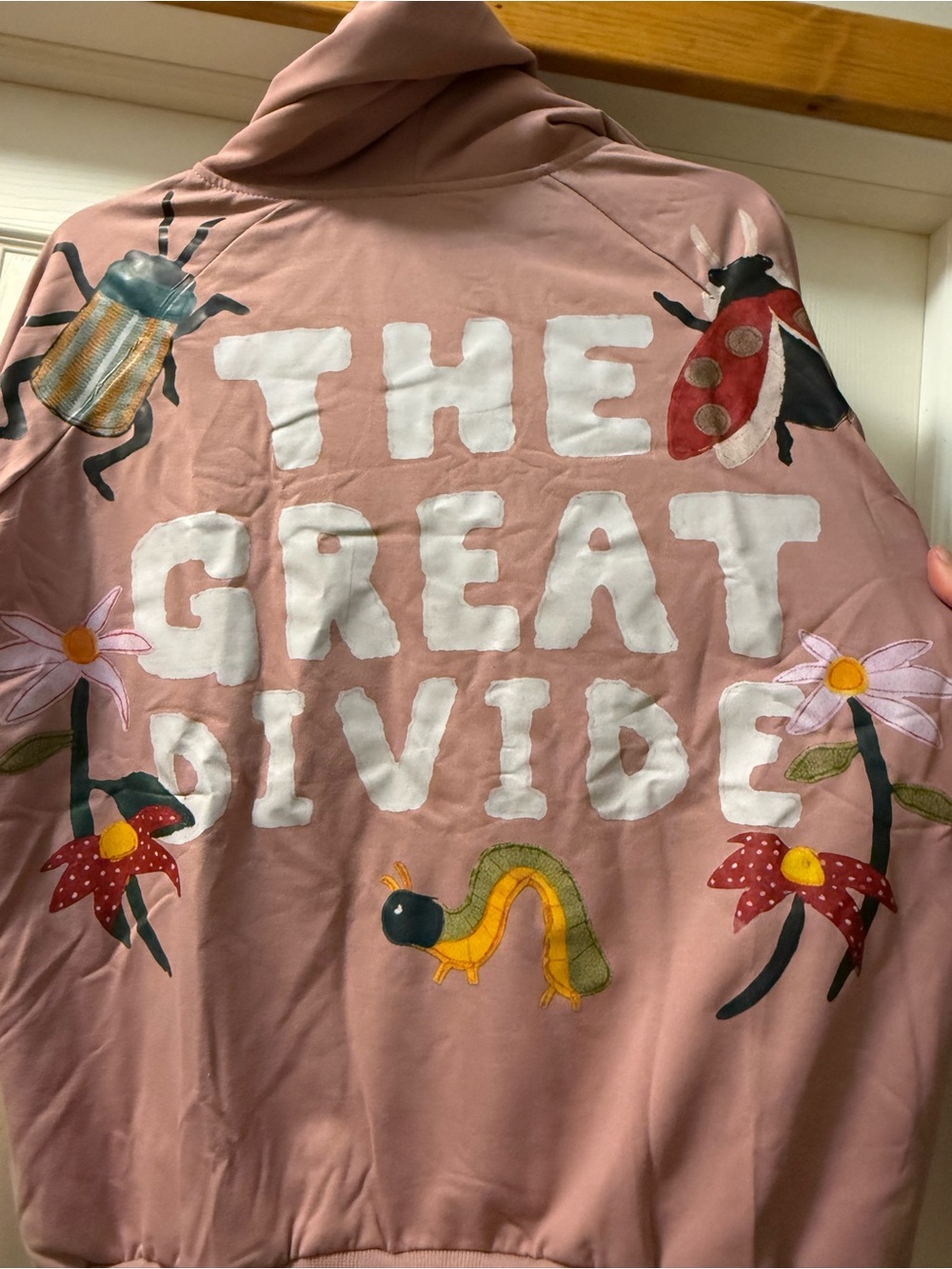 Noah Kahan - The Great Divide Hoodie View 4